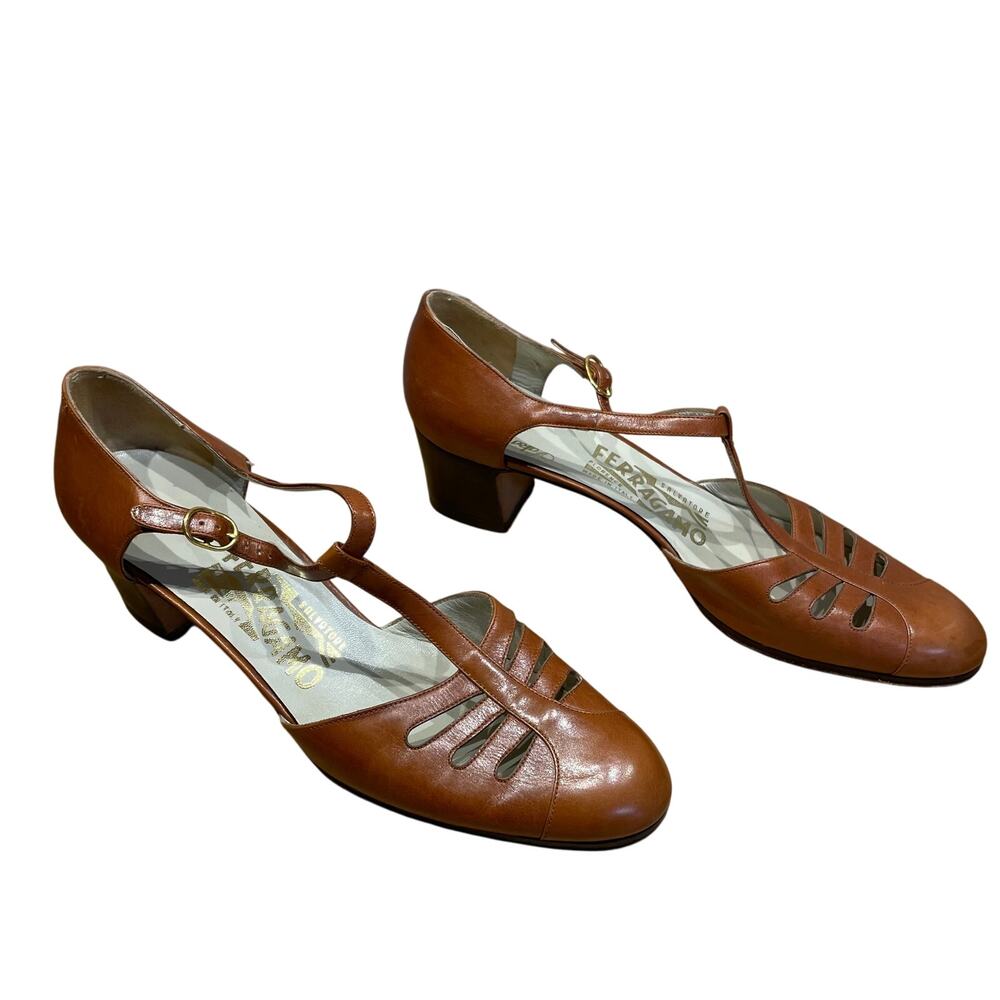 Salvatore Ferragamo Brown Leather T-Strap Heels Women's Size 7AA EUC